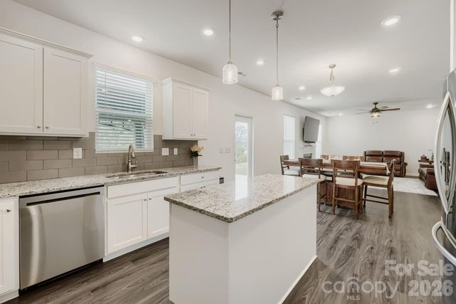 133 Dawn Run Loop, Mooresville, NC 28115