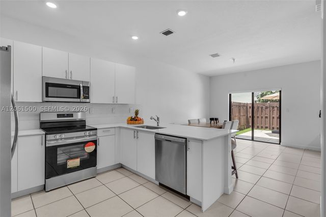 23052 SW 129th Pl, Miami, FL 33170