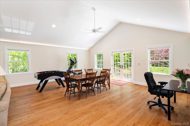 58 Lake Road, Katonah, NY 10536