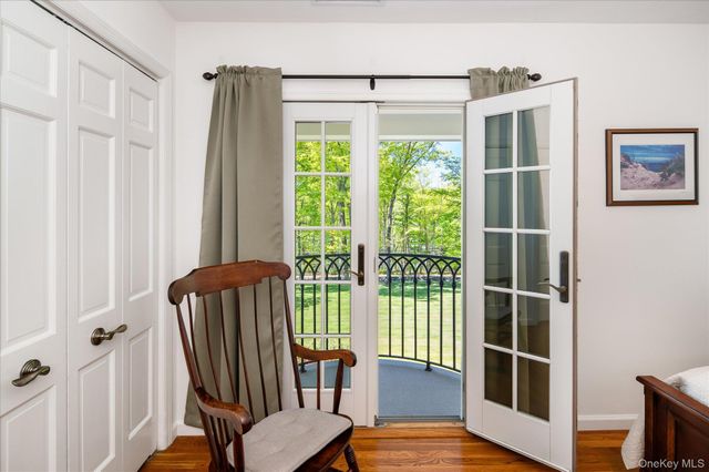58 Lake Road, Katonah, NY 10536
