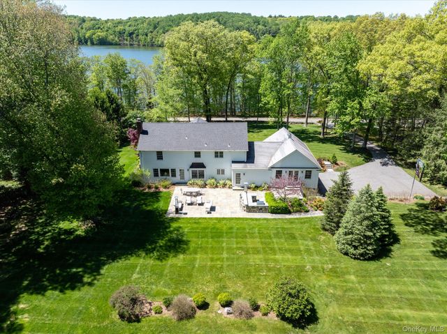 58 Lake Road, Katonah, NY 10536