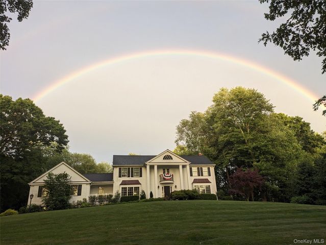 58 Lake Road, Katonah, NY 10536