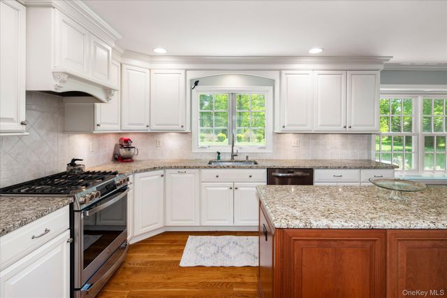 58 Lake Road, Katonah, NY 10536