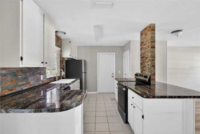 1334 STATELY OAKS DRIVE NW, Winter Haven, FL 33881