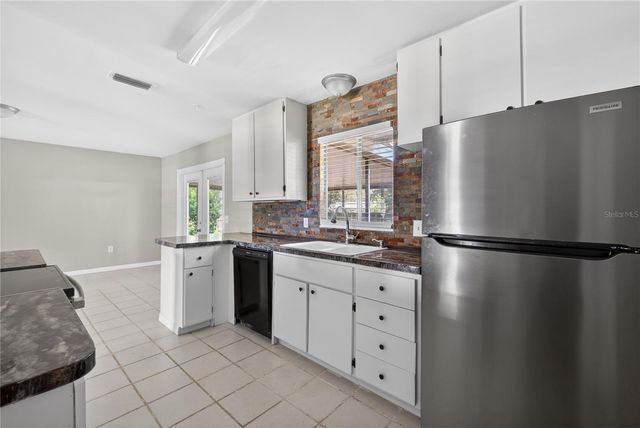 1334 STATELY OAKS DRIVE NW, Winter Haven, FL 33881