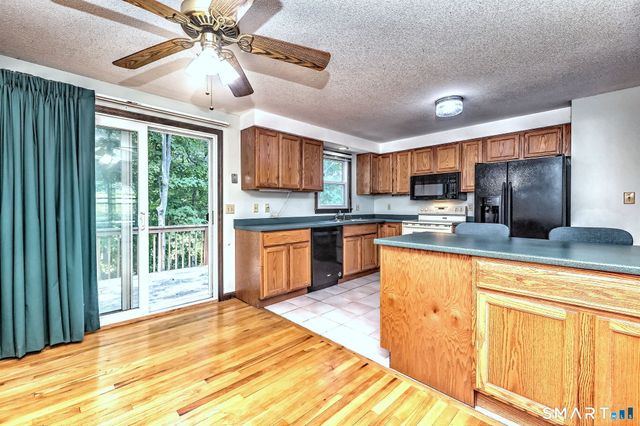 232 Anns Farm Road, Hamden, CT 06518
