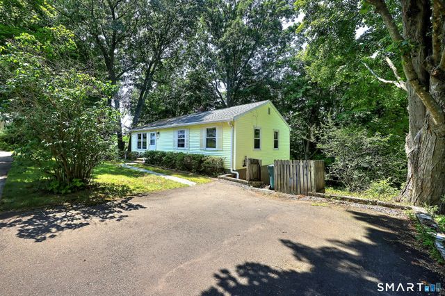 232 Anns Farm Road, Hamden, CT 06518