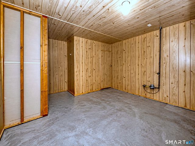 232 Anns Farm Road, Hamden, CT 06518