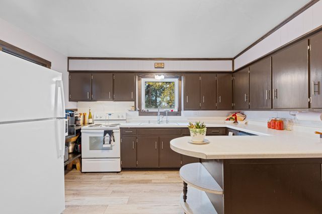 2032 Wabasha Avenue, Saint Charles, MN 55972