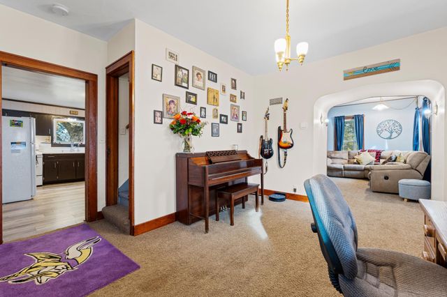 2032 Wabasha Avenue, Saint Charles, MN 55972