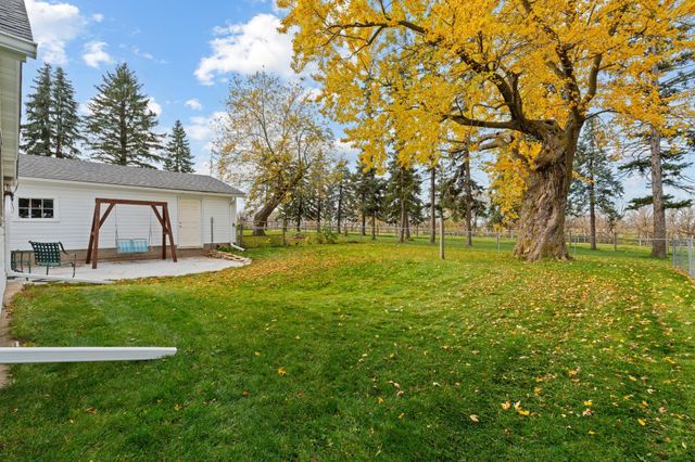 2032 Wabasha Avenue, Saint Charles, MN 55972