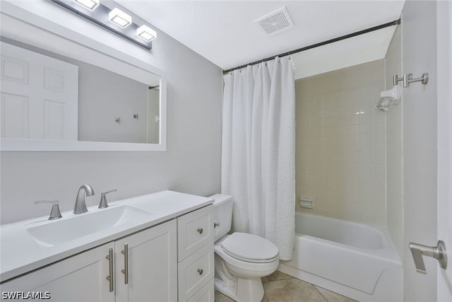 1211 Rosemary CT Unit C104, Naples, FL 34103