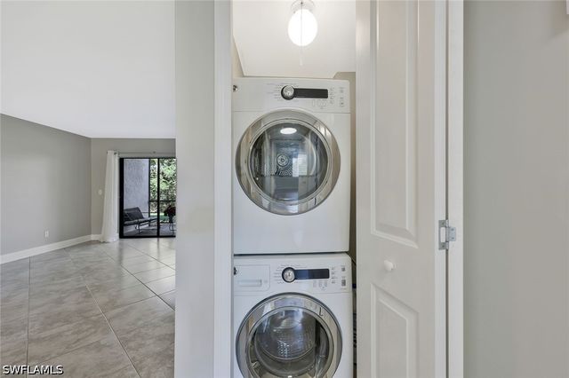 1211 Rosemary CT Unit C104, Naples, FL 34103