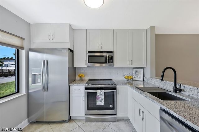 1211 Rosemary CT Unit C104, Naples, FL 34103