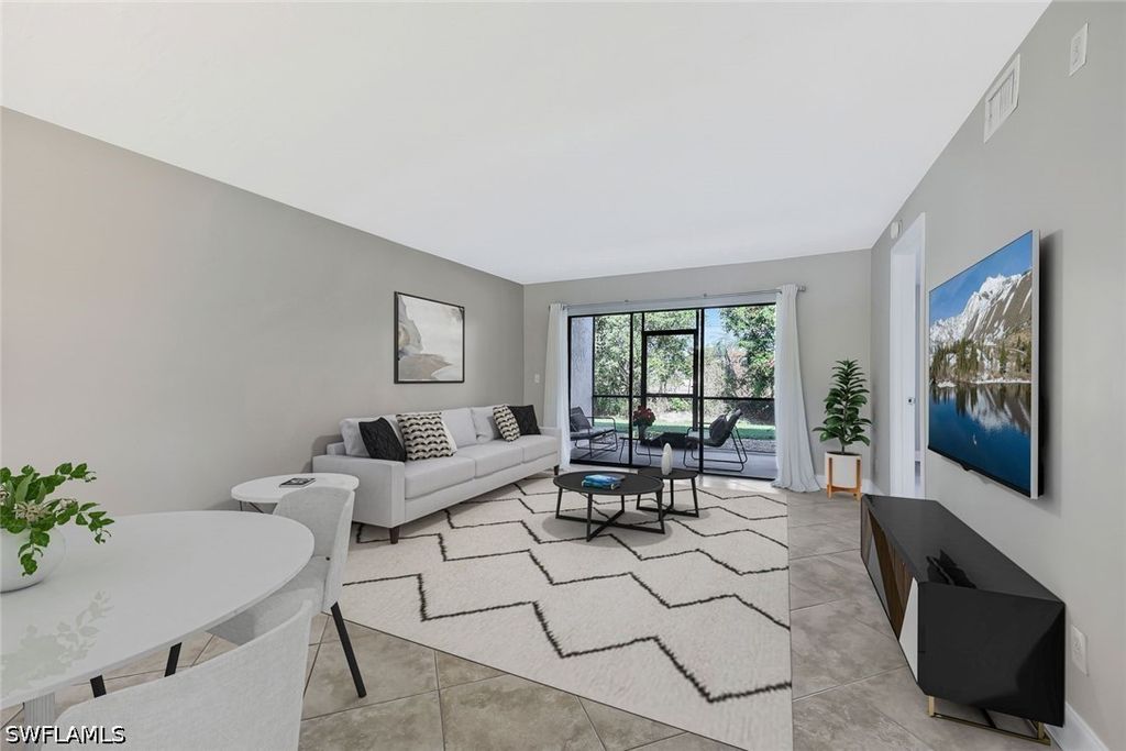 1211 Rosemary CT Unit C104, Naples, FL 34103