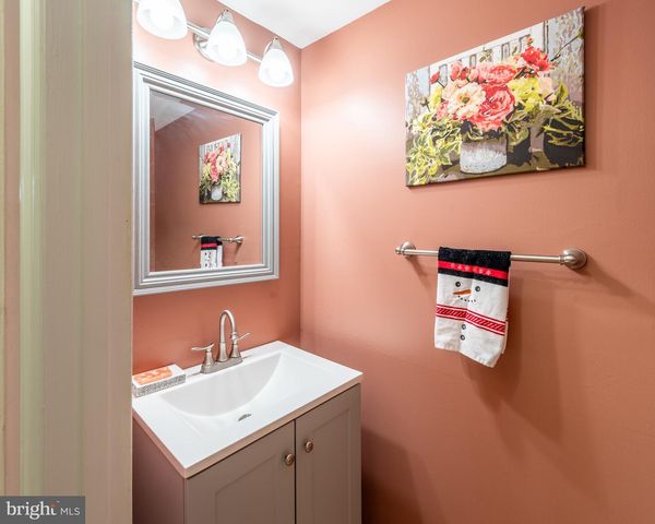 171 HOPEWELL LN, Telford, PA 18969