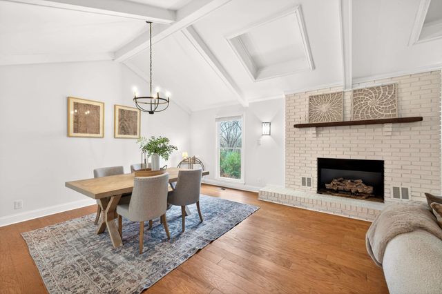 5063 Twin Lakes Dr, Old Hickory, TN 37138