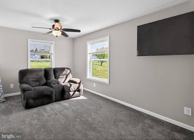 59 QUAKER RD, Parkesburg, PA 19365