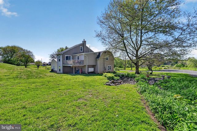 59 QUAKER RD, Parkesburg, PA 19365