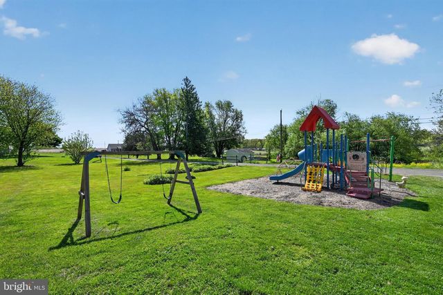 59 QUAKER RD, Parkesburg, PA 19365