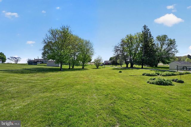 59 QUAKER RD, Parkesburg, PA 19365