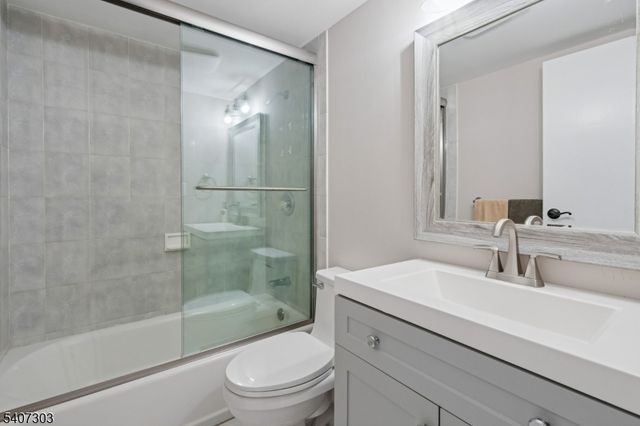 29 Woodside Dr, Rockaway Twp., NJ 07866