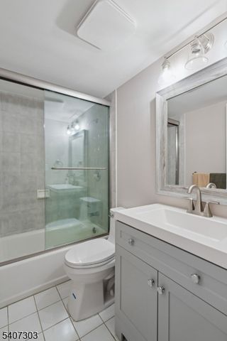 29 Woodside Dr, Rockaway Twp., NJ 07866