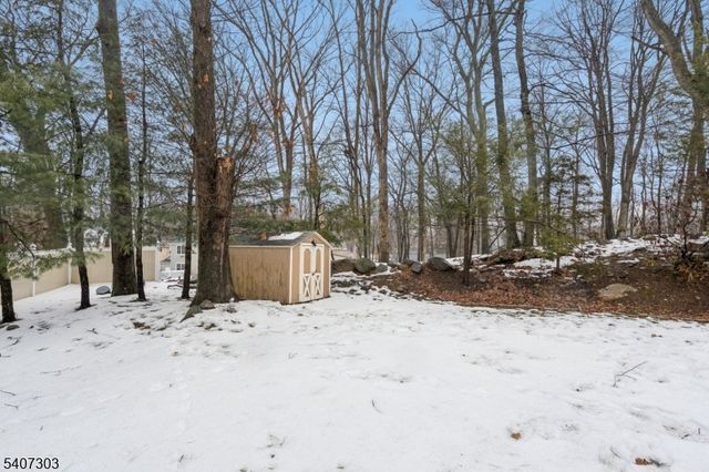 29 Woodside Dr, Rockaway Twp., NJ 07866