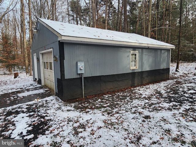 6101 GLEBE RUN RD, Partlow, VA 22534