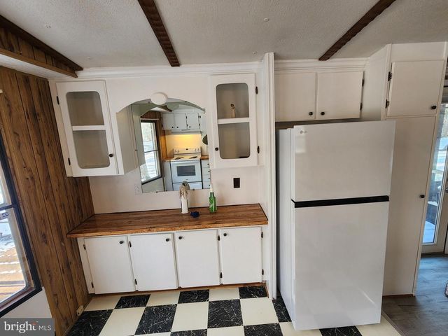 6101 GLEBE RUN RD, Partlow, VA 22534