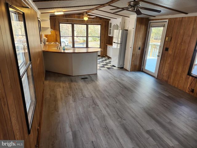 6101 GLEBE RUN RD, Partlow, VA 22534