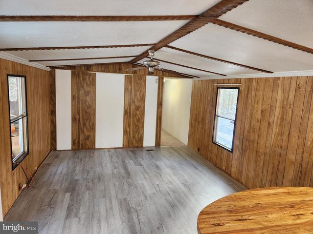 6101 GLEBE RUN RD, Partlow, VA 22534