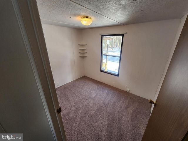 6101 GLEBE RUN RD, Partlow, VA 22534