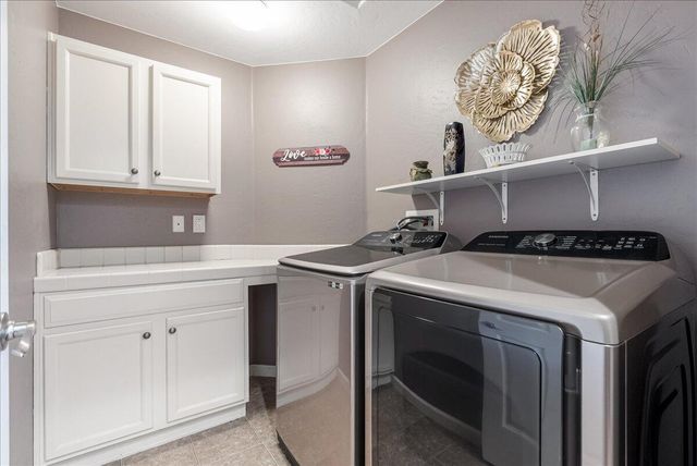 3624 N Jackie Street, Visalia, CA 93291