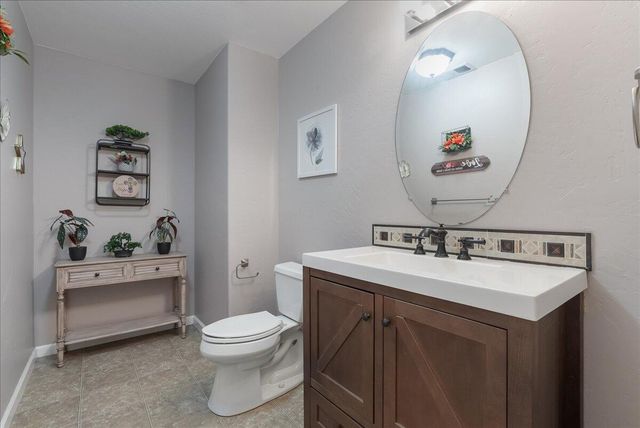 3624 N Jackie Street, Visalia, CA 93291