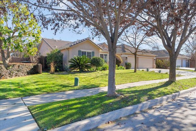3624 N Jackie Street, Visalia, CA 93291