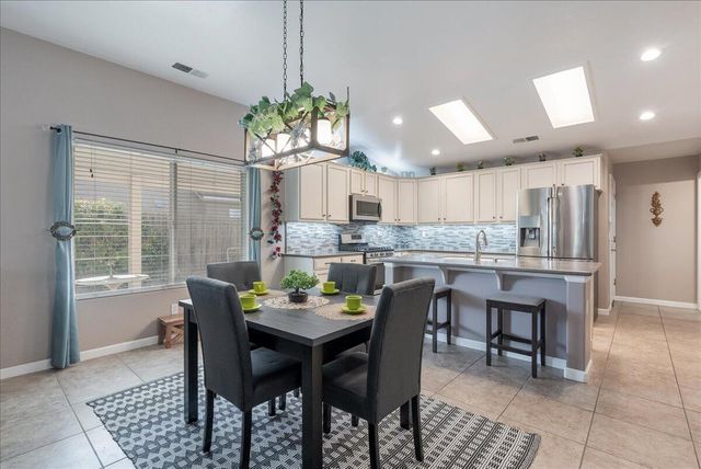 3624 N Jackie Street, Visalia, CA 93291