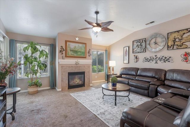 3624 N Jackie Street, Visalia, CA 93291