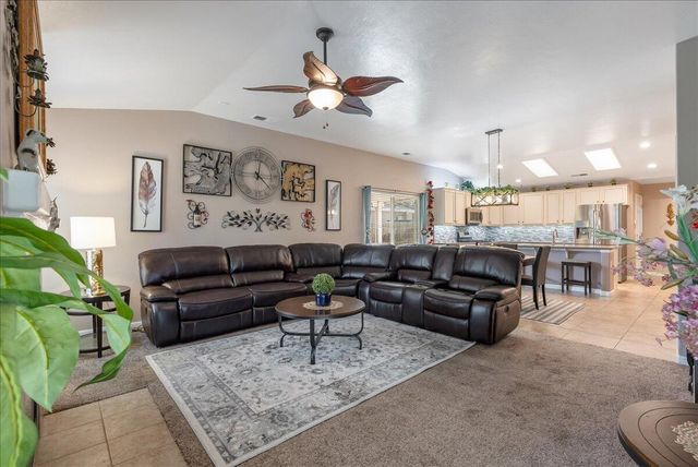 3624 N Jackie Street, Visalia, CA 93291