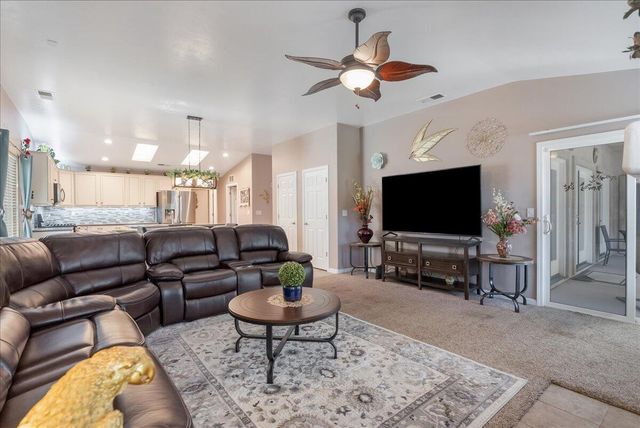 3624 N Jackie Street, Visalia, CA 93291