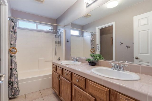 3624 N Jackie Street, Visalia, CA 93291