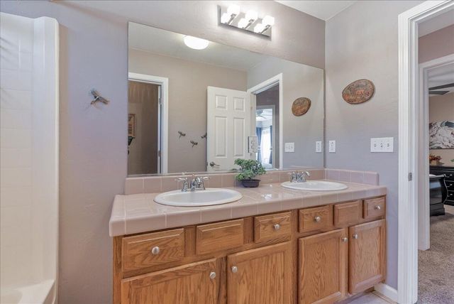 3624 N Jackie Street, Visalia, CA 93291