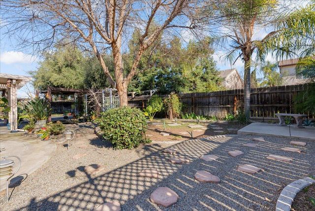 3624 N Jackie Street, Visalia, CA 93291