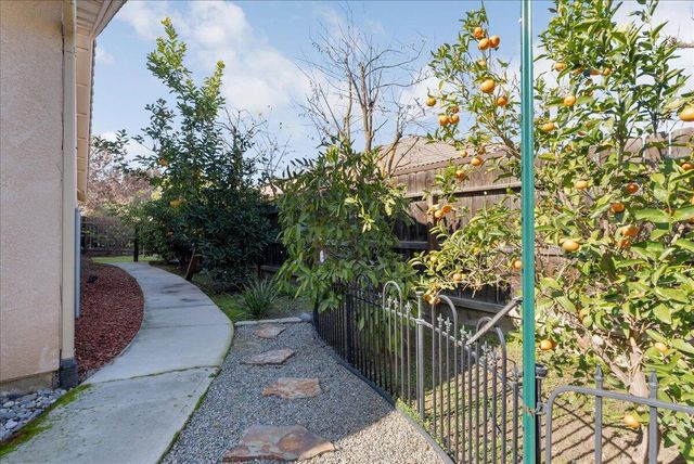 3624 N Jackie Street, Visalia, CA 93291