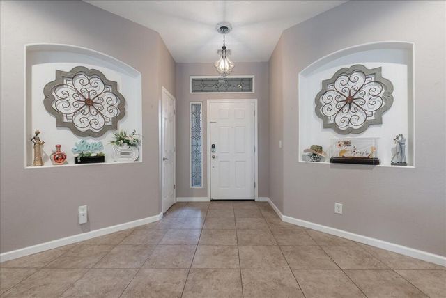 3624 N Jackie Street, Visalia, CA 93291