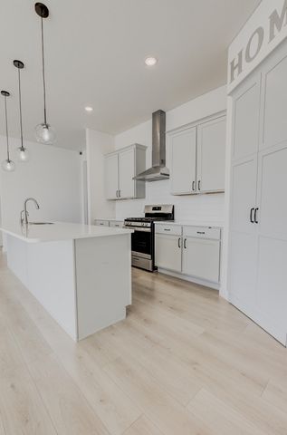 820 ANGELS REST WAY, Columbia, MO 65203