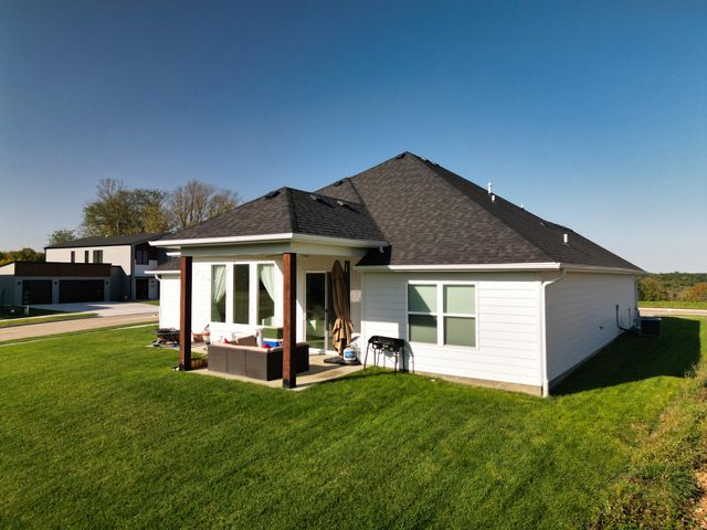 820 ANGELS REST WAY, Columbia, MO 65203