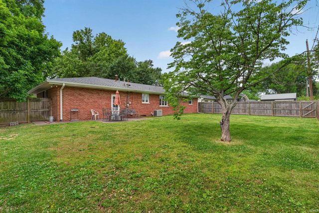 7510 E Mulberry Street, Evansville, IN 47715