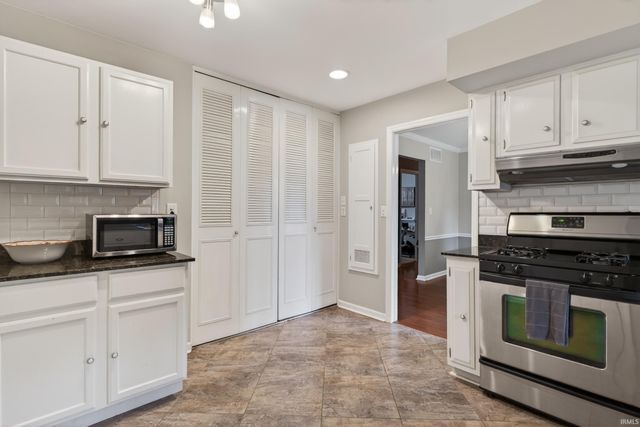 7510 E Mulberry Street, Evansville, IN 47715