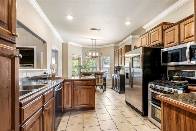 4829 W New Bridge Road, Fayetteville, AR 72704